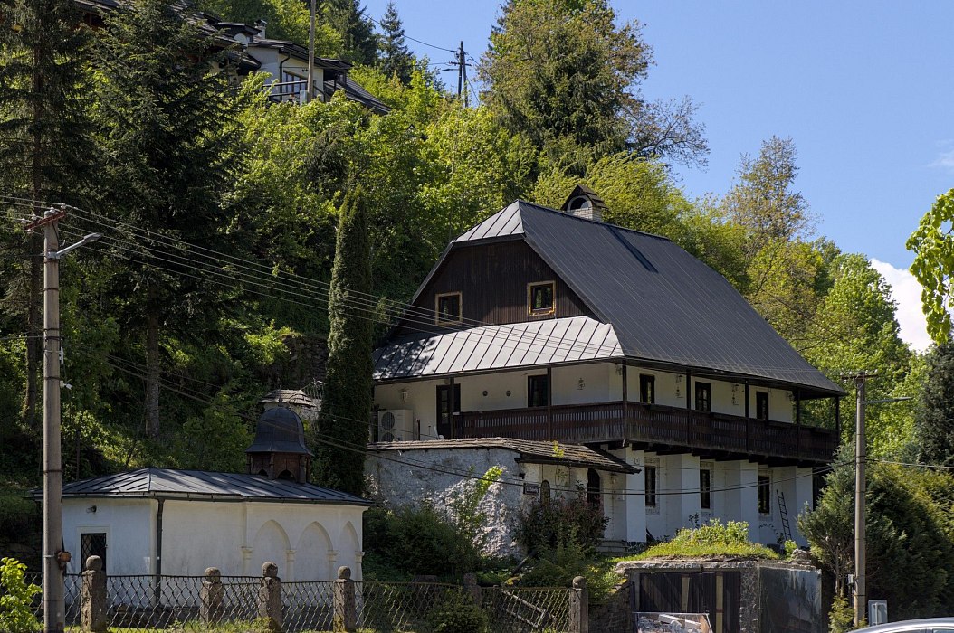 IMG-5043